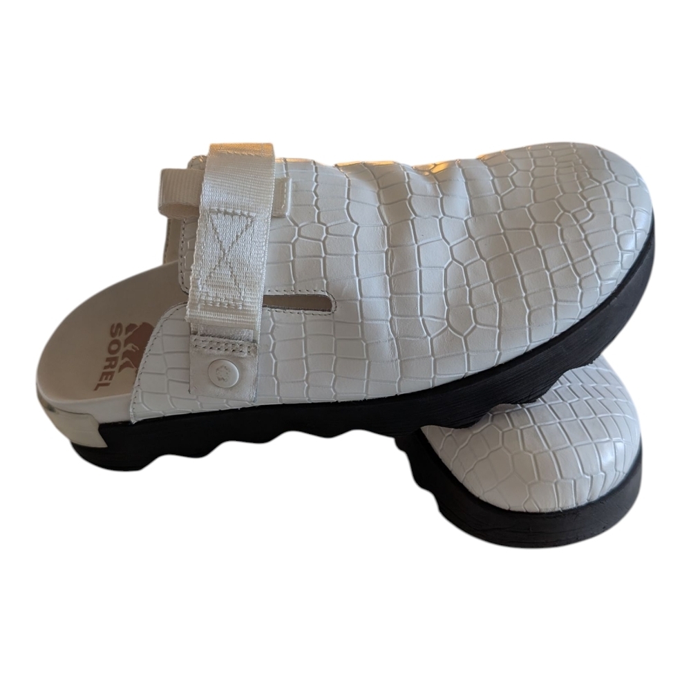 Sorel White Textured Mules